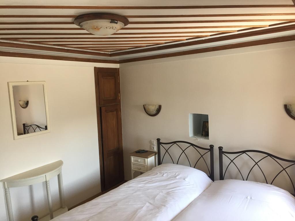 Elafotopos Hotel Екстер'єр фото